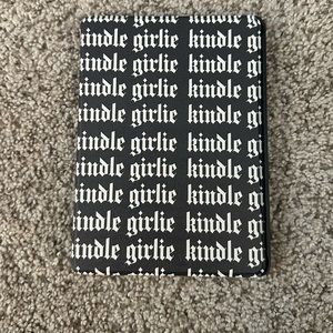 Kindle Girlie - Kindle Case Paperwhite 11th Gen